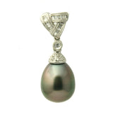 1560 - 18K Tahitian Black Pearl Pendant