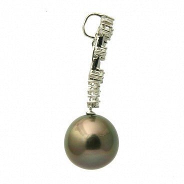 1603 - 18K Tahitian Black Pearl Pendant