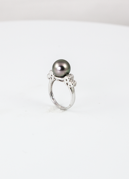 Paris 18K Tahitian Black Pearl Ring