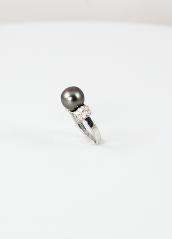 1119 - Diamond 18K Tahitian Black Pearl Ring