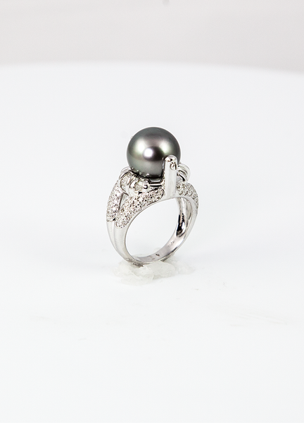 Ella 18K Tahitian Black Pearl Ring